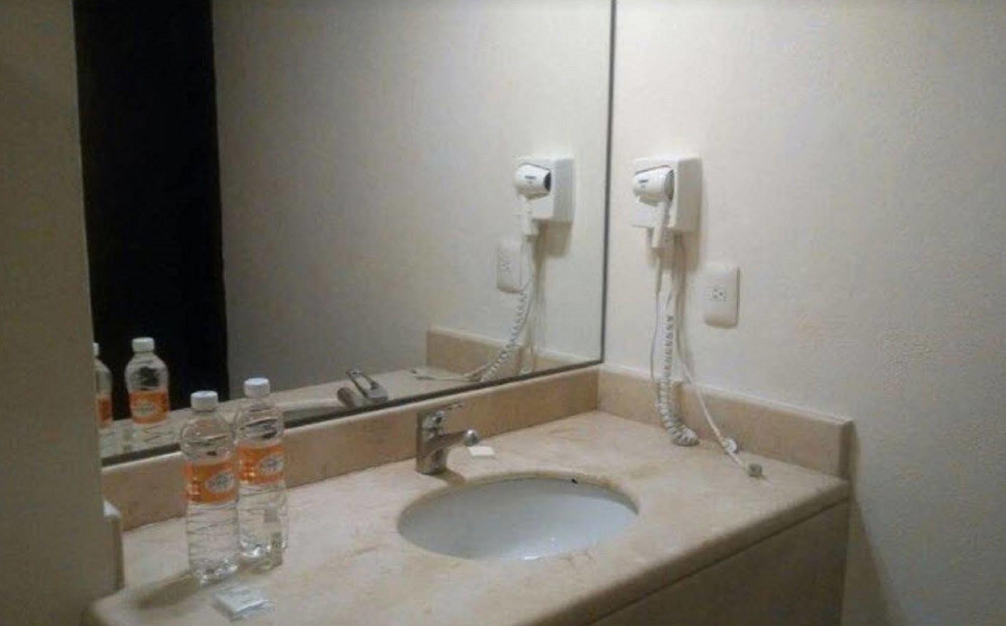 Hotel Bonampak كانكون المظهر الخارجي الصورة