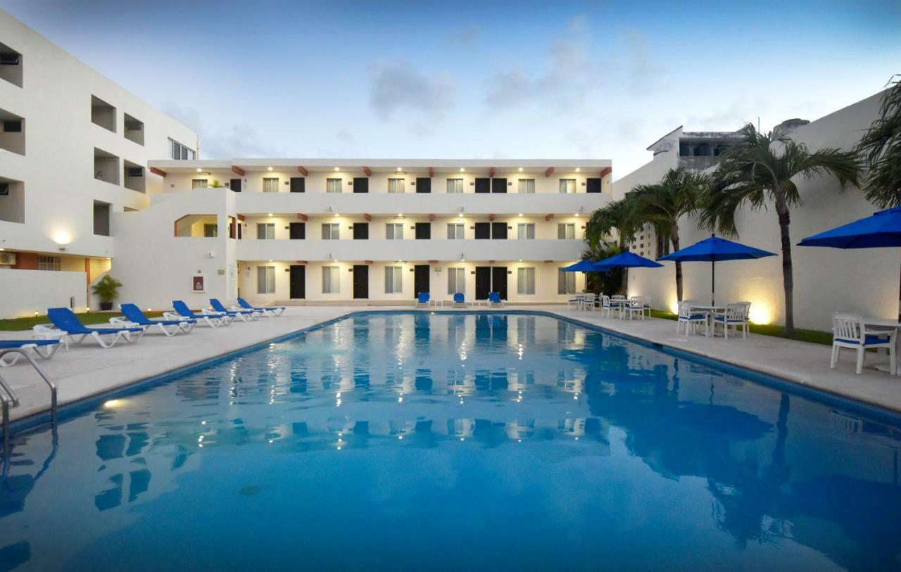 Hotel Bonampak كانكون المظهر الخارجي الصورة