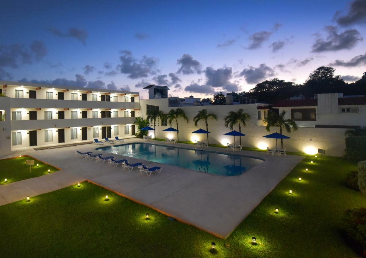 Hotel Bonampak كانكون المظهر الخارجي الصورة